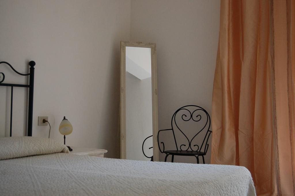 Andrea E Valentina Bed and Breakfast S'archittu Cuglieri Εξωτερικό φωτογραφία